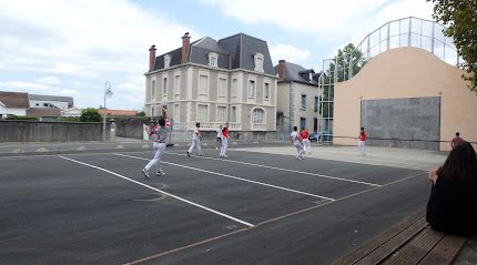 Foto de Maule-Lextarreko pilotalekua/Fronton à Mauléon-Licharre