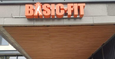 Foto de Basic-Fit Aurillac Rue des Frères Charmes