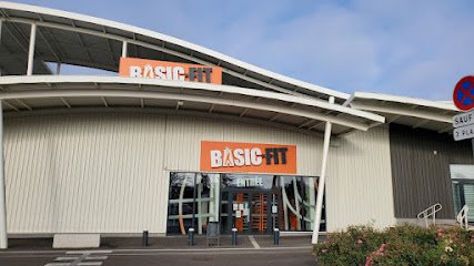 Foto de Basic-Fit L’Isle-d’Abeau Boulevard de l’Arbonnas