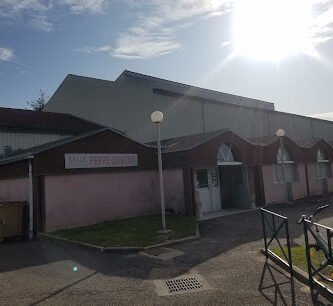 Foto de Salle Polyvalente Pierre Denizot
