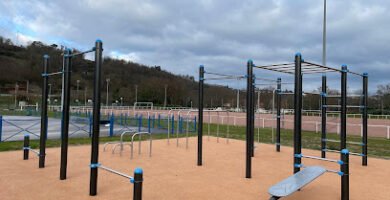 Foto de Terrain de street-workout