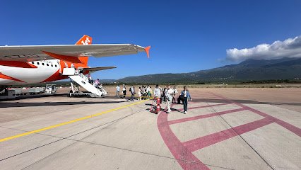 Foto de AVIS aeroporto Figari