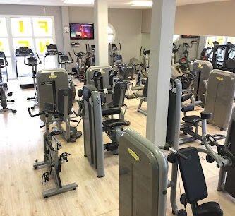 Foto de NEWFORM Sports Center Sarl Fitness Squash