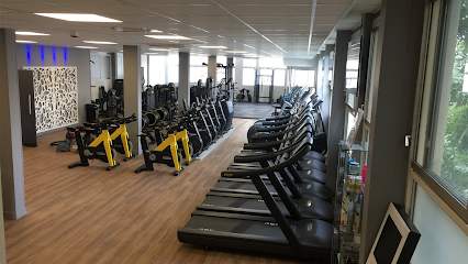 Foto de Salle de sport Les Clayes-sous-Bois - Fitness Park